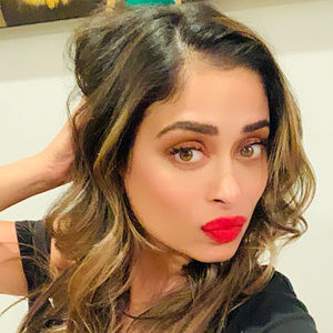 Meet your Posher, Dinah